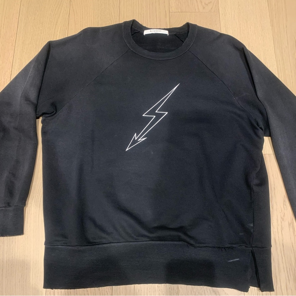 Givenchy world tour sweatshirt sweater size xl used black